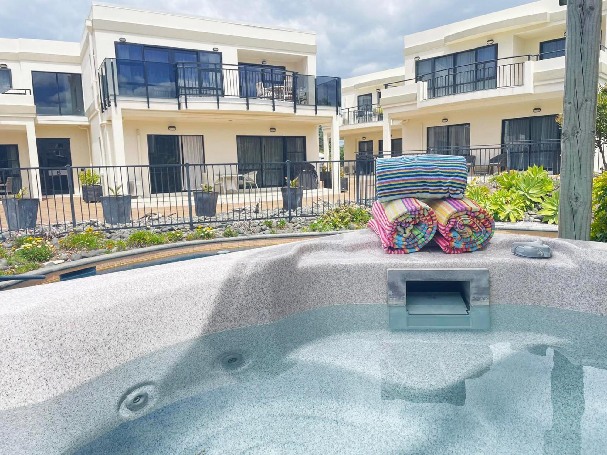 Ocean Breeze Resort Pauanui Eksteriør bilde